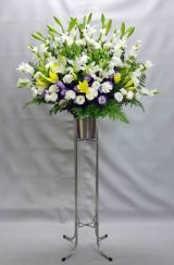 画像: 葬儀用スタンド花